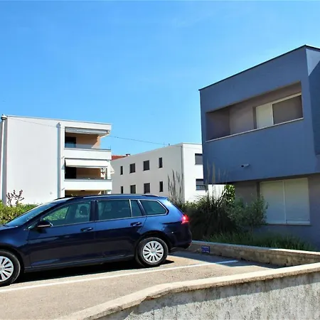 Adris - Private Parking Apartamento