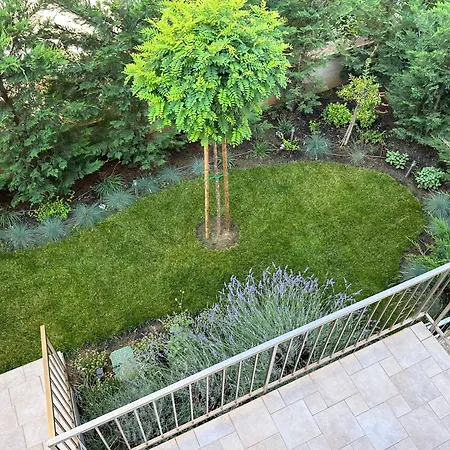 Adris - Private Parking * Задар