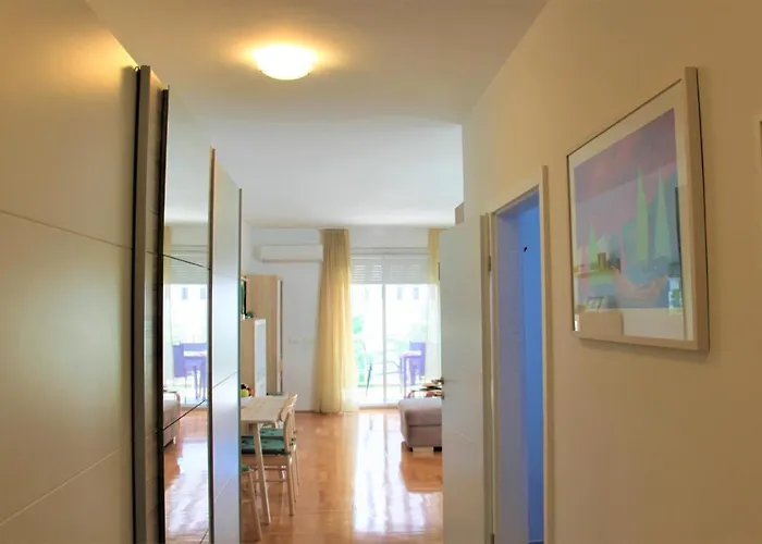 Adris - Private Parking * Zadar