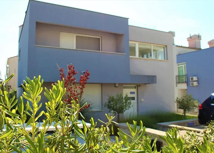 Adris - Private Parking * Zadar