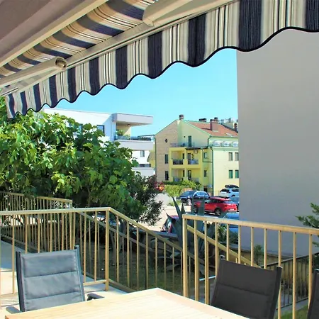 Adris - Private Parking * Zara